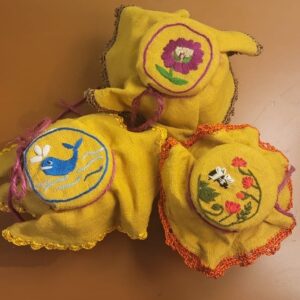 jar covers (yellow)
